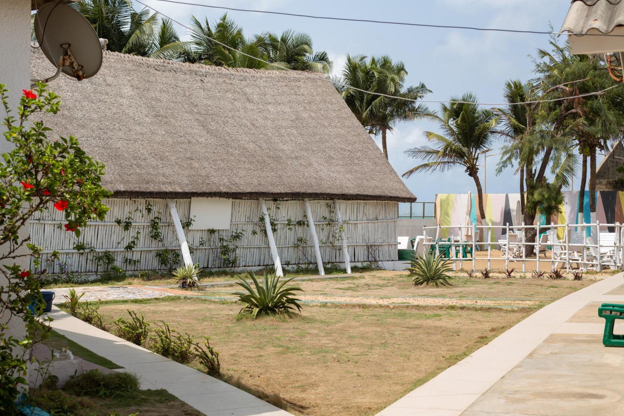 Tahiti Hotel Cotonou Exterior foto