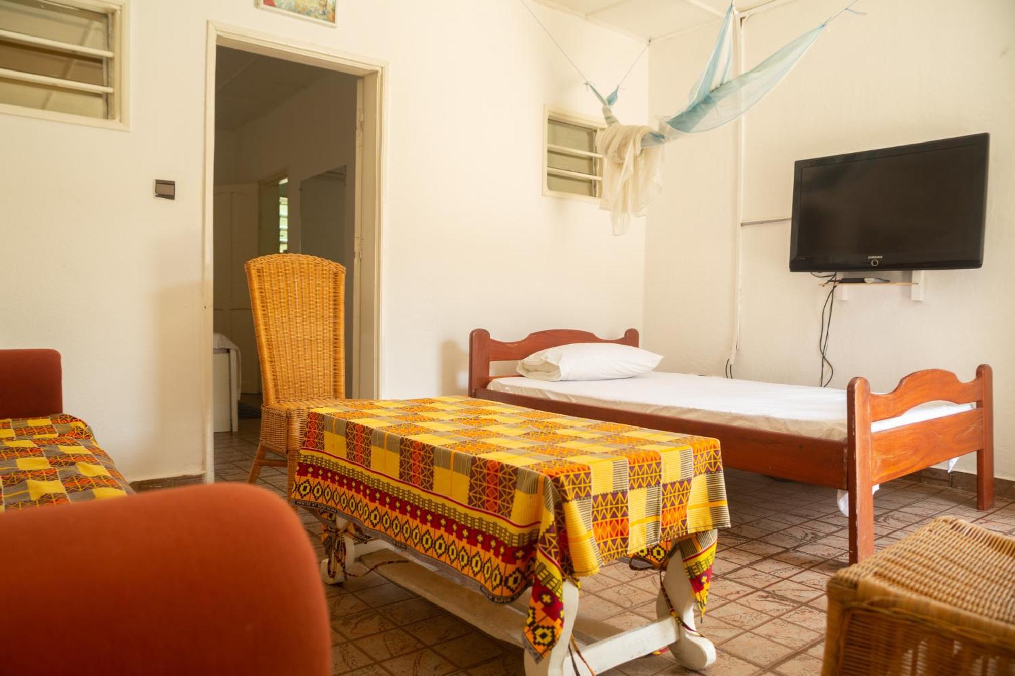 Tahiti Hotel Cotonou Exterior foto